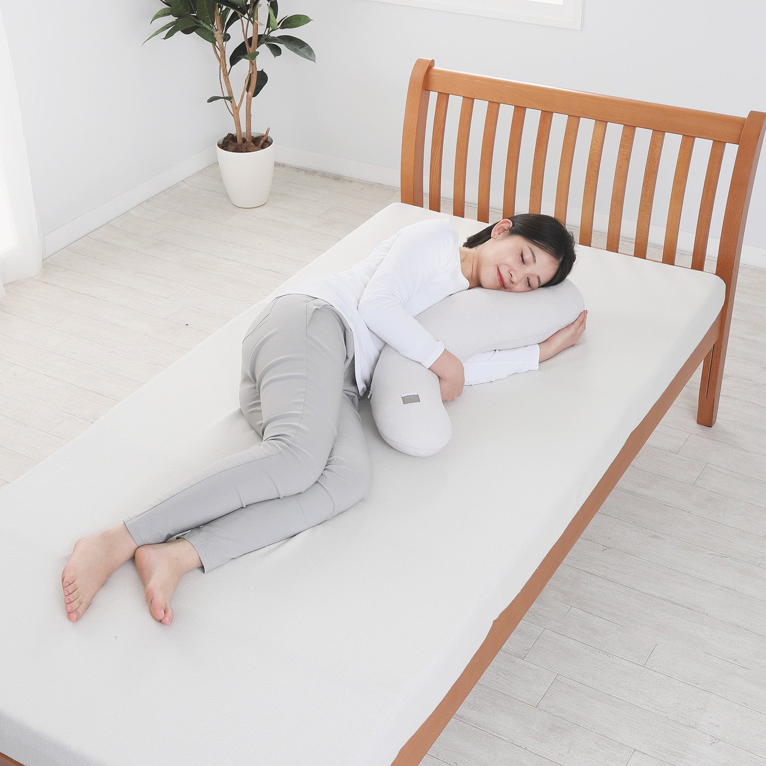 西川 スマート抱き枕 – 枕と眠りのおやすみショップ！本店